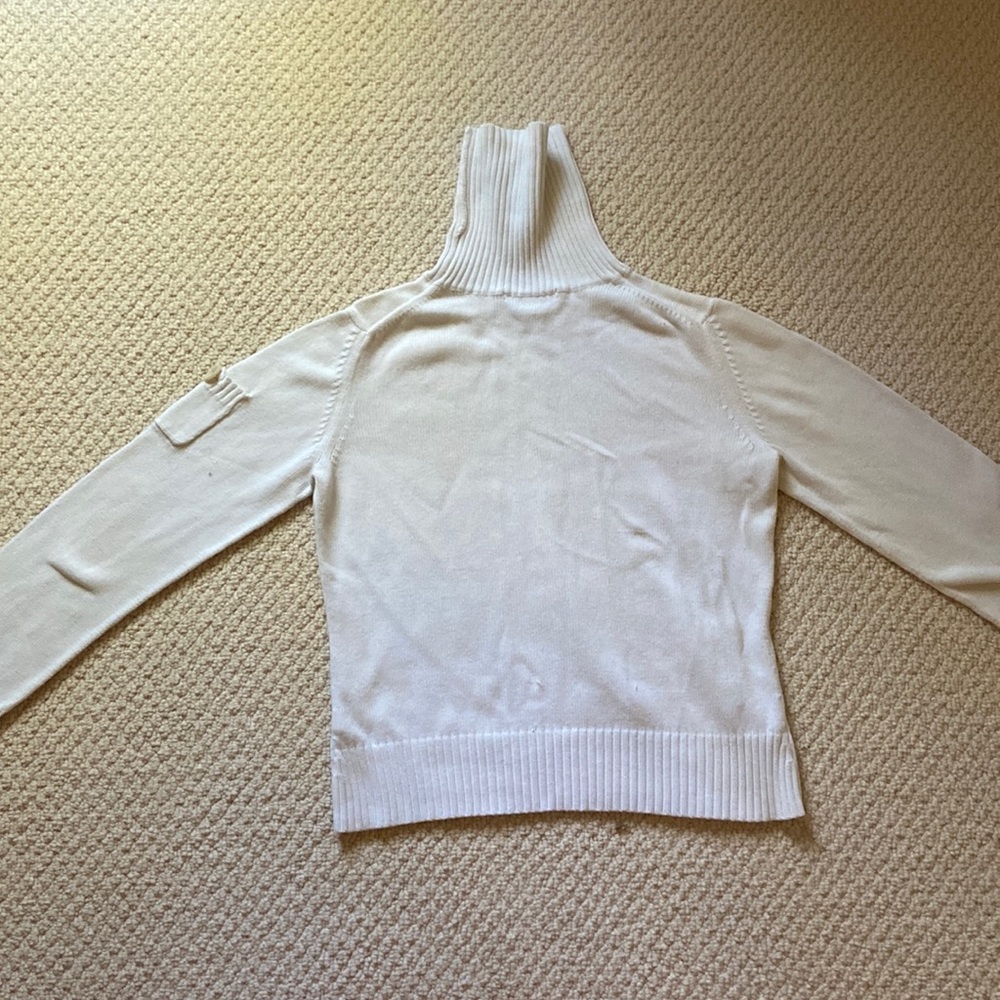 White turtle neck
